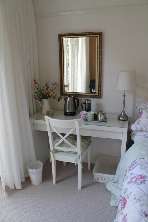 The Avenue Bed & Breakfast *